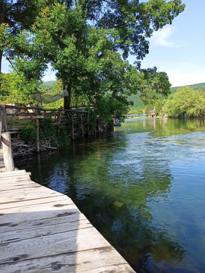 Bungalov Cozy Una Kulen Vakuf Bagian luar foto